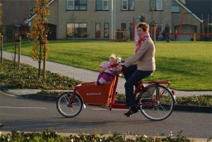 Biporteur utilisé pour transporter des enfants